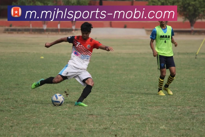 武汉三镇逆袭保级却难掩困境成为联赛搅局者的背后故事